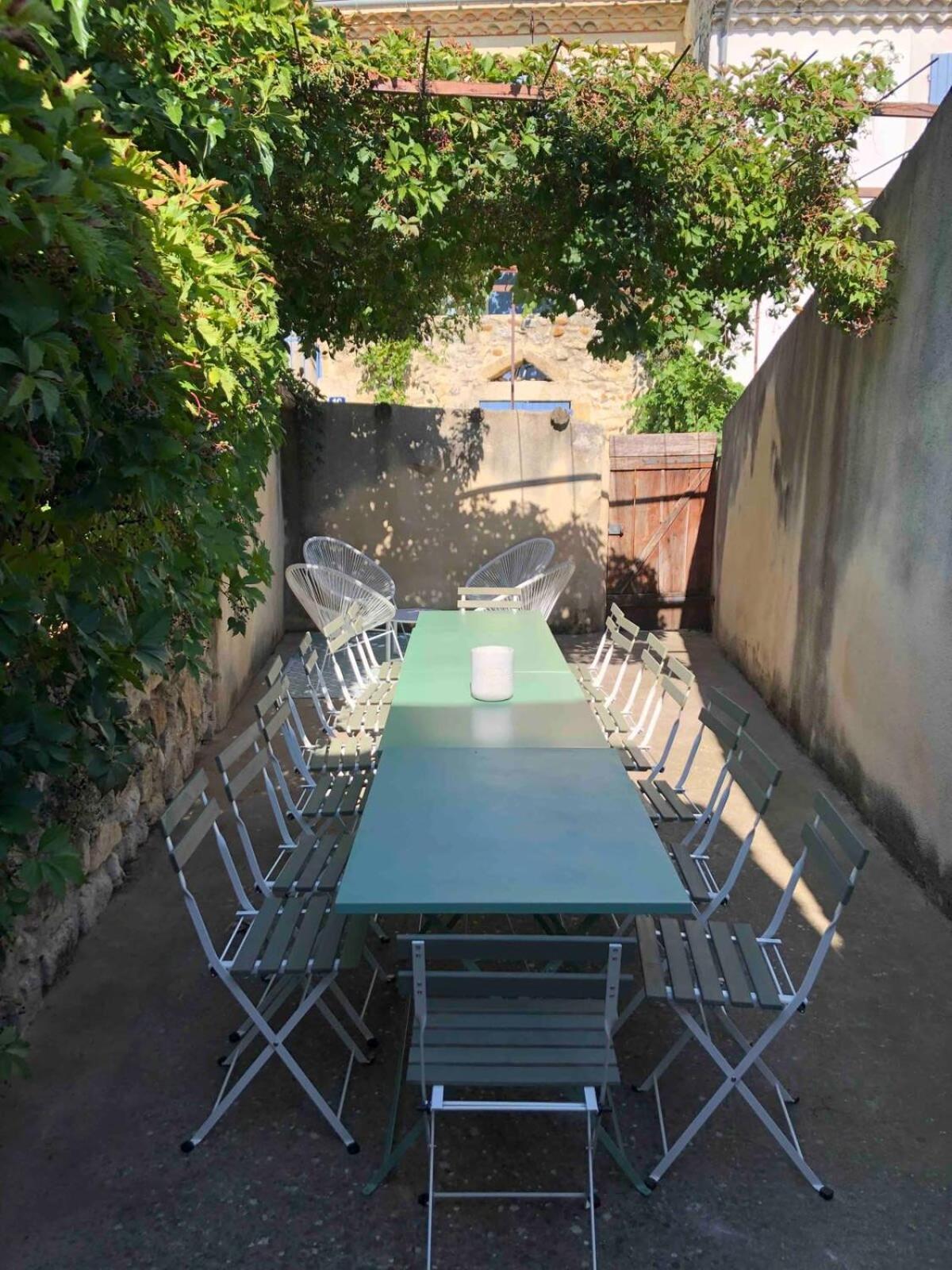 Maison Cosy Lodge 15 P Clim Wifi Cour Garage Montfrin Exterior photo